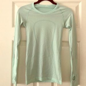 Lululemon long sleeve top